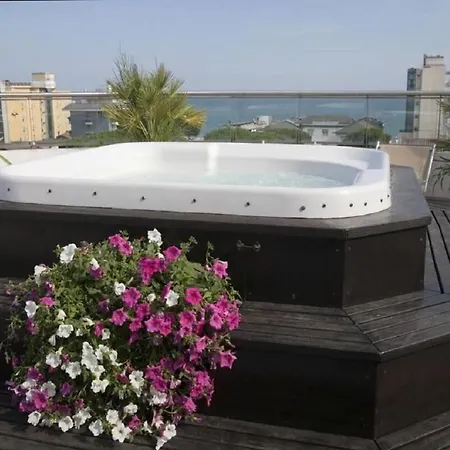 Hotel Centrale ホテル 3*