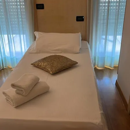 Hotel Centrale Ξενοδοχείο Τζεσόλο Λίντο