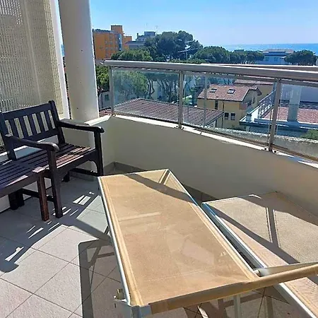 فندق Hotel Centrale ليدو دي يسولو