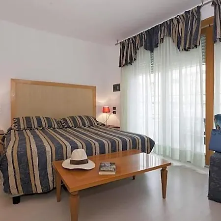 Hotel Centrale فندق