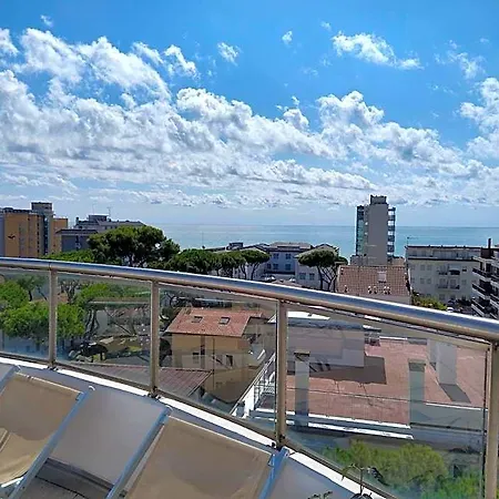 Hotel Centrale 3* ليدو دي يسولو