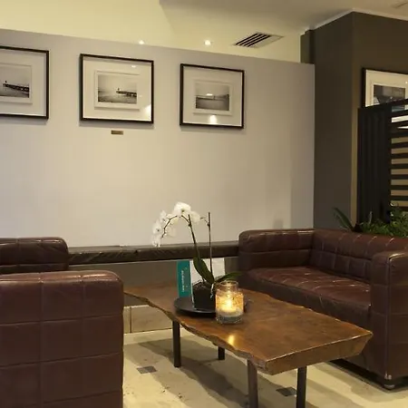 Hotel Centrale ليدو دي يسولو