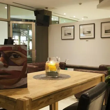 Hotel Centrale فندق