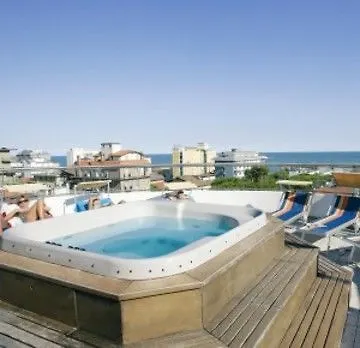 Hotel Centrale Ξενοδοχείο Τζεσόλο Λίντο