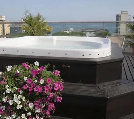 Hotel Centrale Ξενοδοχείο Τζεσόλο Λίντο